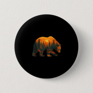 Bären-Silhouette mit Waldlandschaft und Sonnenunte Button