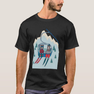 Bären sitzen in der Skilift in den Bergen Weihnach T-Shirt