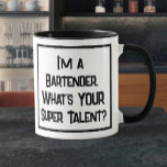 Barkeeper Super Talent. Barman Two Tone Coffee Tas Tasse<br><div class="desc">Ein lustiger Slogan auf einer Zwei-Tone-Kaffee-Tasse,  der sagt: "Ich bin ein Barkeeper. Was ist DEIN super Talent?" Zwei Tone Coffee Tasse für einen Barkeeper,  Barman,  oder jemand,  der hinter einer Bar arbeitet. Schwarzweißtext.</div>