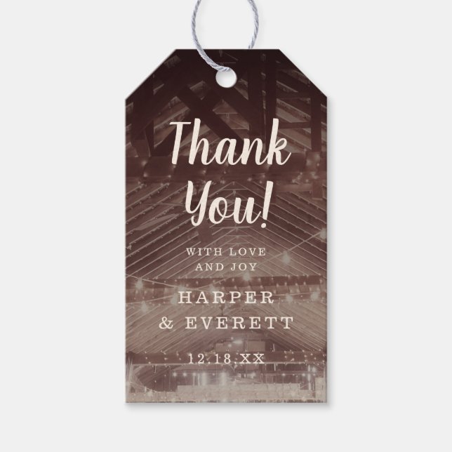 Barn Rafters mit String Lights Wedding Vielen Dank Geschenkanhänger (Vorderseite)