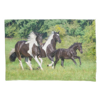 Barock Pinto Pferde Herde mit Niedlichem Foal Gall Kissenbezug
