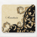 Barock-Wirbel Mousepad<br><div class="desc">Elegantes und ornatal formales Design mit schwarz und goldgravierten Skrollarbeiten mit hellen Leinen texturierten Damast Hintergrund. Personalisierbar.</div>