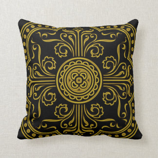 Barockes Art-Medaillon im antiken Gold Kissen
