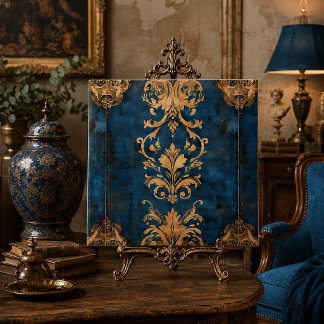 Barockes Damastmuster in Blau und Gold mit distres Fliese