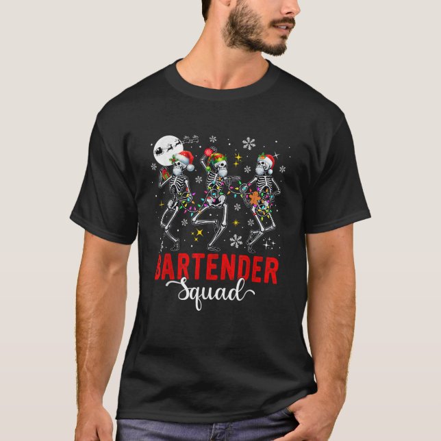 Bartender Squad Job Three Santa Elf Skeletons Xmas T-Shirt (Vorderseite)