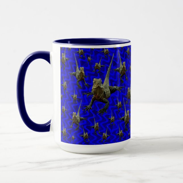 Bartete Drachenechse, Tasse des Kaffees (Links)