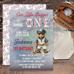 Baseball 1st Birthday Teddy Bear Little Slugger  Einladung<br><div class="desc">Celebrate your little slugger’s big milestone with this adorable teddy bear baseball first birthday invitation. A charming vintage-style teddy bear dressed in a classic baseball uniform stands on the field ready for the big game, making this design perfect for a baseball themed baby or toddler birthday celebration. The soft blue...</div>