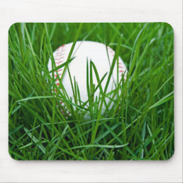 Baseball im Gras Mousepad