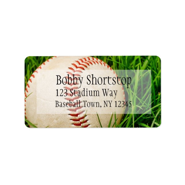 Baseball in den Grass-Adressenmarken Adressaufkleber (Vorne)