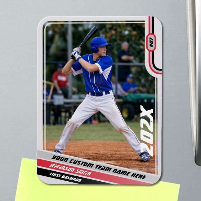 Baseball Player Benutzerdefiniert rot Magnet (Baseball Player Magnet in Light Grey with Custom Team Name and Black Red Stripes)
