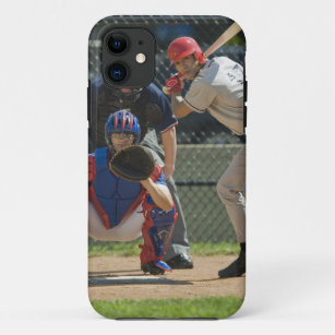 Baseball-Werfer, -Schagmann und -Schiedsrichter in iPhone 11 Hülle