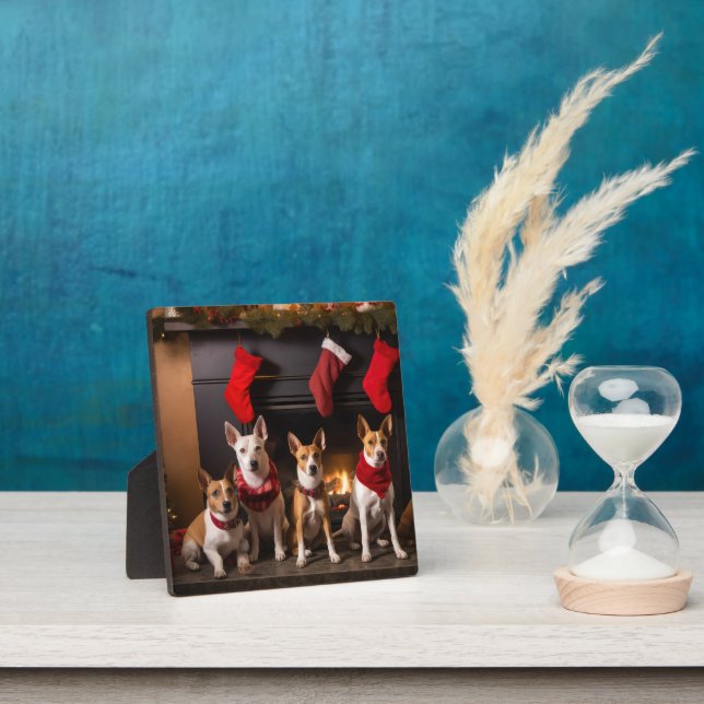 Basenji an der Weihnachtsfeier am Feuerplatz Fotoplatte (InSitu)