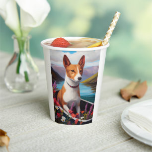 Basenji-Hund auf einem Paddel: Ein landschaftliche Pappbecher