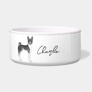 Basenji-Hund in Schwarzweiß mit individuellem Name Napf