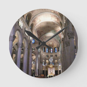 Basilica of Sainte Anne de Beaupre, Quebec, Canada Runde Wanduhr