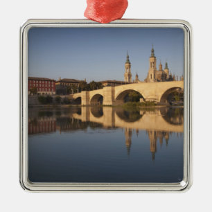 Basilika Unserer Lieben Frau auf dem Pfeiler Ornament Aus Metall