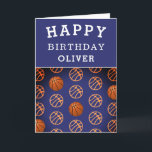 Basketball-Ball Sportart Glück Geburtstag Kind Karte<br><div class="desc">Basketball Ball Sports Pattern Happy Birthday Kid Card. Moderne Basketball-Geburtstagskarte für einen Jungen oder ein Mädchen,  das Basketball . Basketballmuster mit verschiedenen orangefarbenen Basketballbällen in dunkler lila Farbe. Personalisieren Sie sich mit Ihrem Namen.</div>