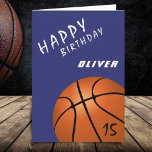 Basketball Ball Sports Modernes Glück Geburtstag Karte<br><div class="desc">Basketball Ball Sports Pattern Moderne Happy Birthday Card. Moderne Basketball-Geburtstagskarte für jeden,  der Basketball Liebe hat. Basketballball in dunkel lila Farbe. Personalisieren Sie mit Ihrem Namen und Alter auf dem Ball.</div>