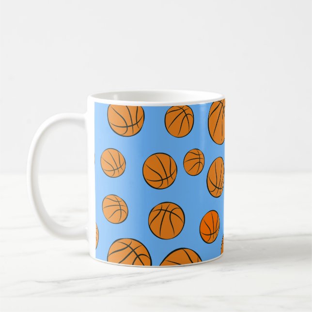 Basketball Balls Muster auf blauem Hintergrund Kaffeetasse (Links)