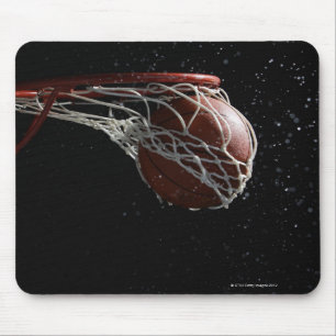 Basketball, der Band 2 durchläuft Mousepad