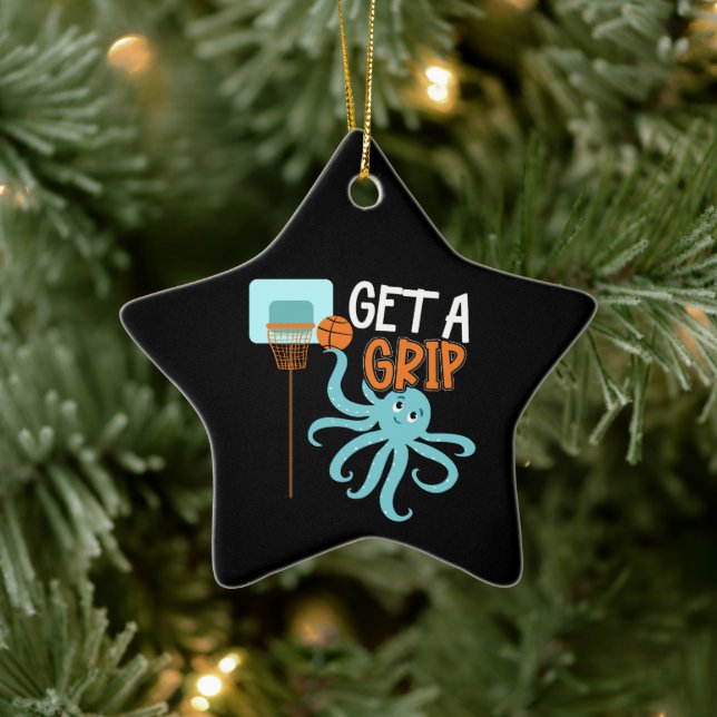 Basketball: Ein knackiges Oktopusangebot Keramik Ornament (Baum)