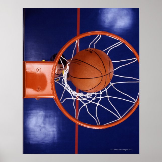 Basketball im Hocker Poster (Vorne)