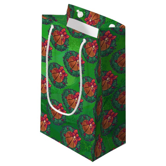 Basketball im Weihnachtskranz Kleine Geschenktüte (Vorderseite Schrägansicht)