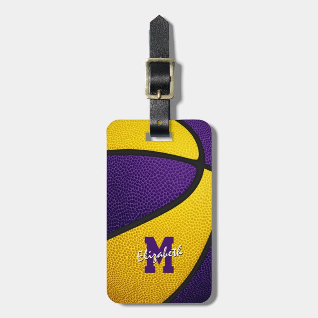 Basketball, lila Gold, mit Monogramm Sportgeschenk Gepäckanhänger (Vorderseite vertikal)