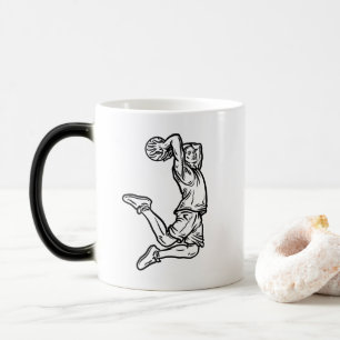 Basketball-Spieler macht Slam Dunk Dunkles Design Verwandlungstasse