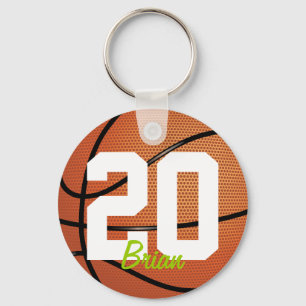 Basketball trägt Schlüsselanhänger zur Schau