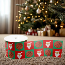 Basketball und Weihnachtsbasketball-Spieler
