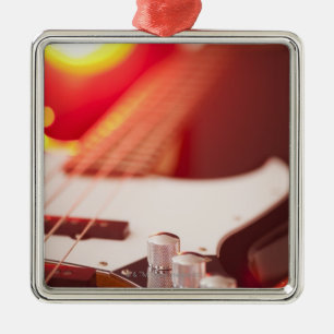 Bass-Gitarre Ornament Aus Metall
