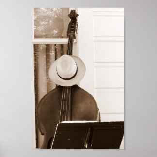 Bass und Hut gewartet für Musiker Poster