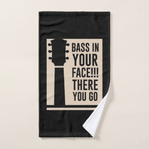 Basse de musique de guitare dans votre visage