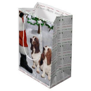 Basset Hound glauben Weihnachten Mittlere Geschenktüte