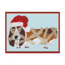 Basset Hound in Christbaumschmuck verheddert