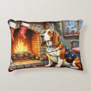 Basset Hound Kamin mit Weihnachtslichtern Dekokissen