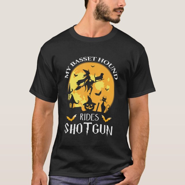 Basset Hound Rides Shotgun Dog T-Shirt (Vorderseite)