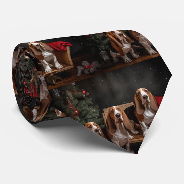 Basset Hound Snowy Sleigh Weihnachtsdekor Krawatte (Gerollt)