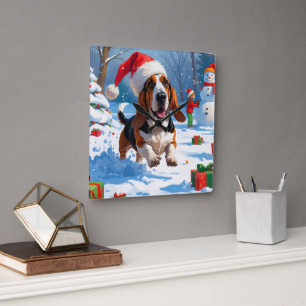 Basset Hound Weihnachtsfest Schneeszene Quadratische Wanduhr