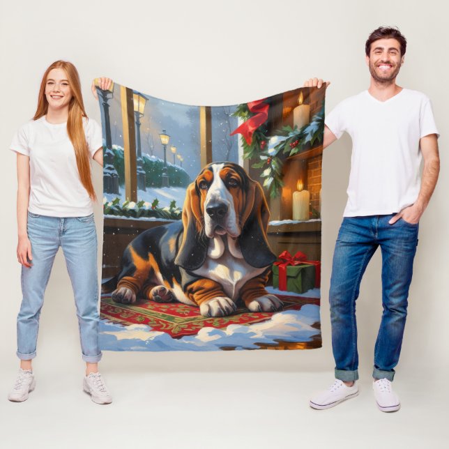 Basset Hound With Christmas Lights Holiday  Fleecedecke (Beispiel)