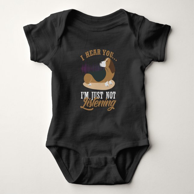 Basset-Hund - große Ohren, aber nicht hören Baby Strampler (Vorderseite)