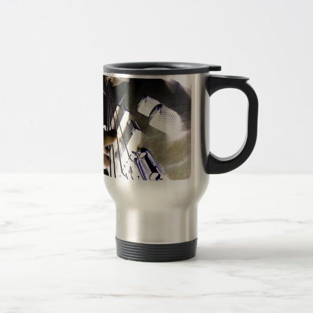 Bassist Reisebecher (Rechts)