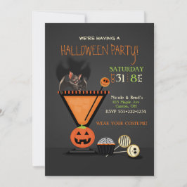 Bat in einem Cocktail-Halloween-Party Einladung