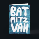 BAT MITZVAH Anpassbare Blue Watercolor-Glückwünsch Karte<br><div class="desc">Handgezeichneter Text von mir für Sie mit einem farbigen Aquarellhintergrund. Fügen Sie Ihren eigenen Text in die Innenseite der Karte ein. Für weitere Designs und Farben Karo mein Shop! Oder lass mir Bescheid, wenn du etwas Angewohntes willst. Ich habe auch passendes Packpapier und natürlich sowohl Bar und Bat Mitzvah Versionen!...</div>
