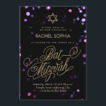 Bat Mitzvah Einladungen | Elegant Lila & Gold<br><div class="desc">Funkelnd Konfetti-Lichter glänzen in durchsichtigem Rosa, lila und blau im Hintergrund dieser glamourösen Bat Mitzvah-Einladung, mit einem Imitat Goldstar aus David und Goldmarker aus Glitzer schreiben "Bat Mitzvah" in einem extravaganten Drehbuch mit vielen Schnörkeln. Bitte beachten Sie, dass dies KEIN echtes Goldblatt oder Glitzer ist - es ist ein Imitat...</div>