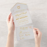Bat Mitzvah Marble Imitate Gold Star Elegantes Skr All In One Einladung<br><div class="desc">Eine elegante und ungewöhnliche Weiß- und Goldfledermitzvah-Einladung mit abnehmbarer. UAWG. Wenn gefaltet, sieht es wie ein Umschlag aus, mit Orten für die Adresse und für die Briefmarke auf der Außenseite, und die Rücksendeadresse auf der Falte gedruckt, und es kann per Post verschickt werden. Die abnehmbare UAWG hat auf der Rückseite...</div>