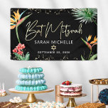 Bat Mitzvah Tropical Palm Leaf Black Gold Willkomm Banner<br><div class="desc">Seien Sie stolz, freuen Sie sich und präsentieren Sie diesen Meilenstein Ihres Lieblings-Bat Mitzvah! Lassen Sie sich von diesem atemberaubenden, modernen, stilvollen, personalisierten Banner in einen besonderen Tag hineinführen. Stilvolle, atemberaubende, farbenfrohe, tropische Wasserfarbenvögel paradiesischer Blume, Imitate goldgeschriebenes Drehbuch, Star of David und Glitzer Punkte, zusammen mit modernen Sans Serif Typ,...</div>