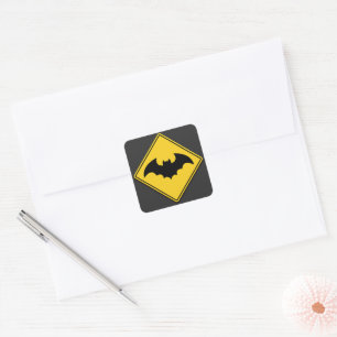 Bat Warn Halloween Quadratischer Aufkleber