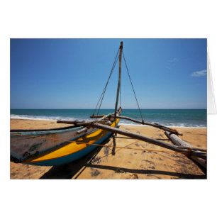 Bateau De Pêche Amarré Sur La Plage